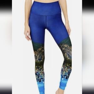 Alo Yoga High Waisted Dreamscape Airbrush Leggings Sz M